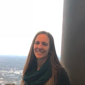 Meet your Posher, Adrienne